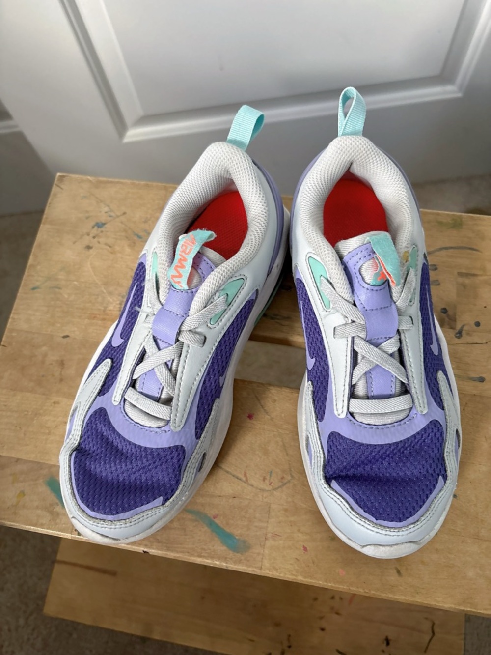 Nike Kids Sneaker Air Max Bolt Running Shoe Copa CW1626-500 Purple Dust Size 7Y